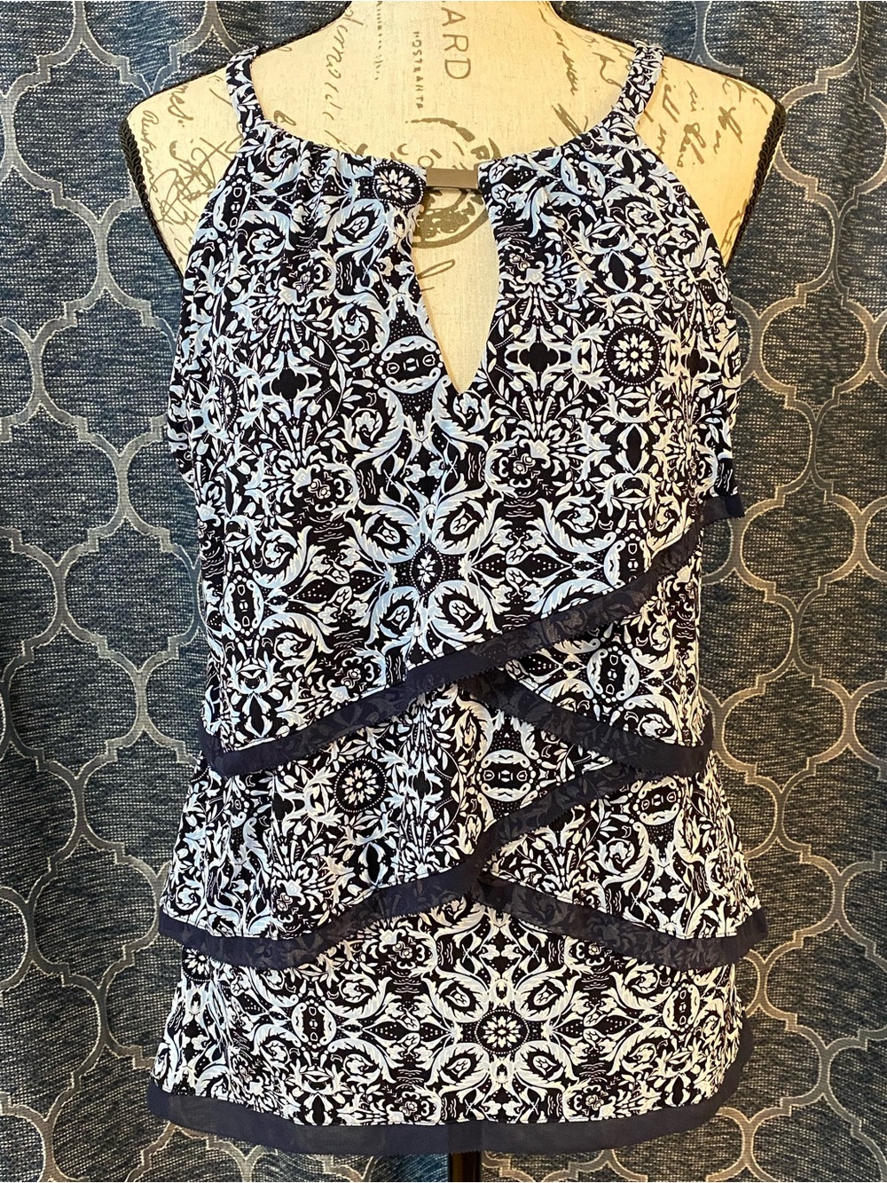 White House Black Market Blue & White Floral Blouse